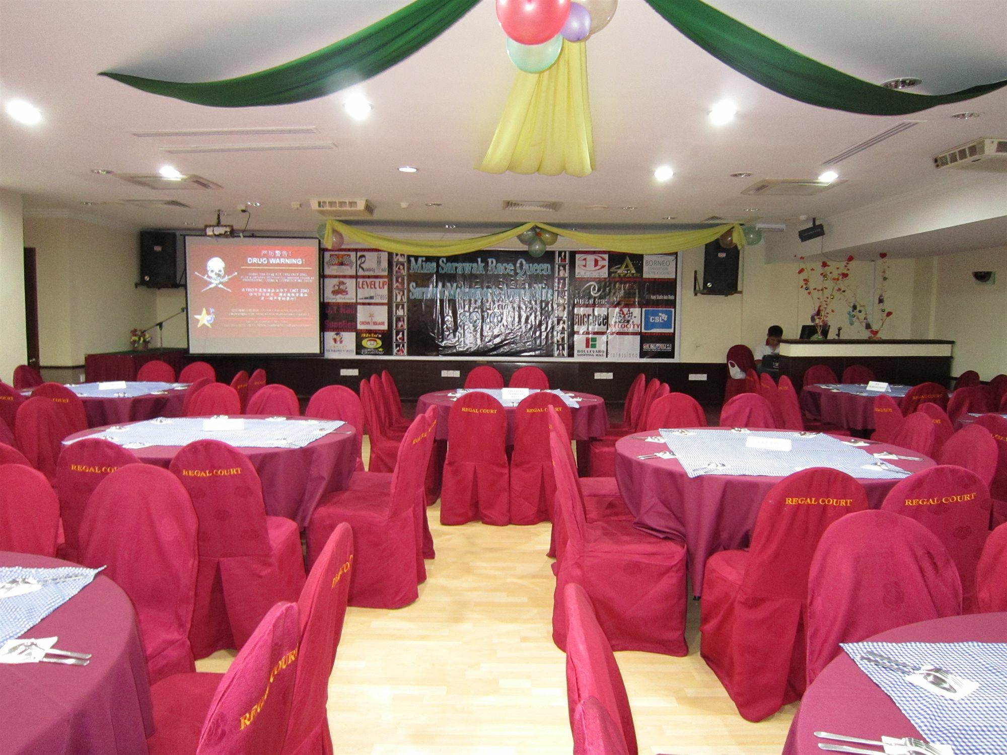 Regal Court Hotel Kuching Exterior foto